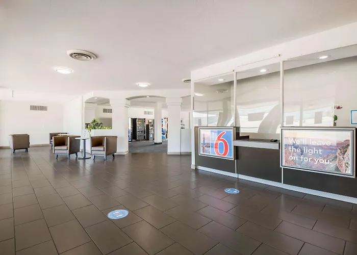 Hotel 6-tucson, Az-downtown Tucson