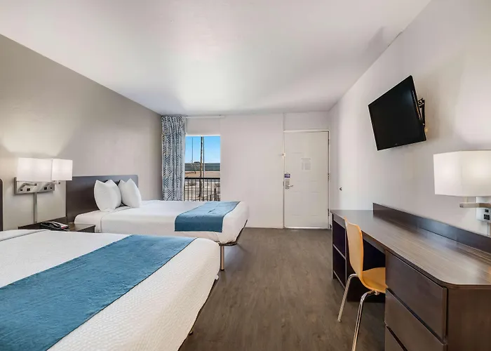 Hotel 6-tucson, Az-downtown