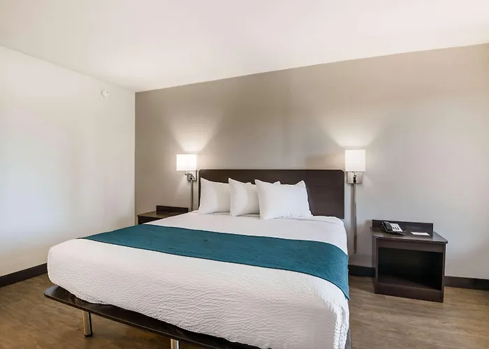 Hotel 6-tucson, Az-downtown